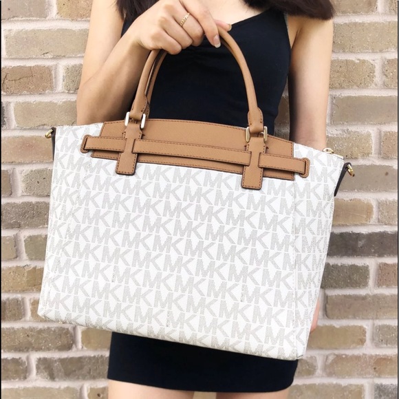 Gaby’sBags👜❤️-NWT Michael Kors Large Zip Satchel - Picture 4 of 8